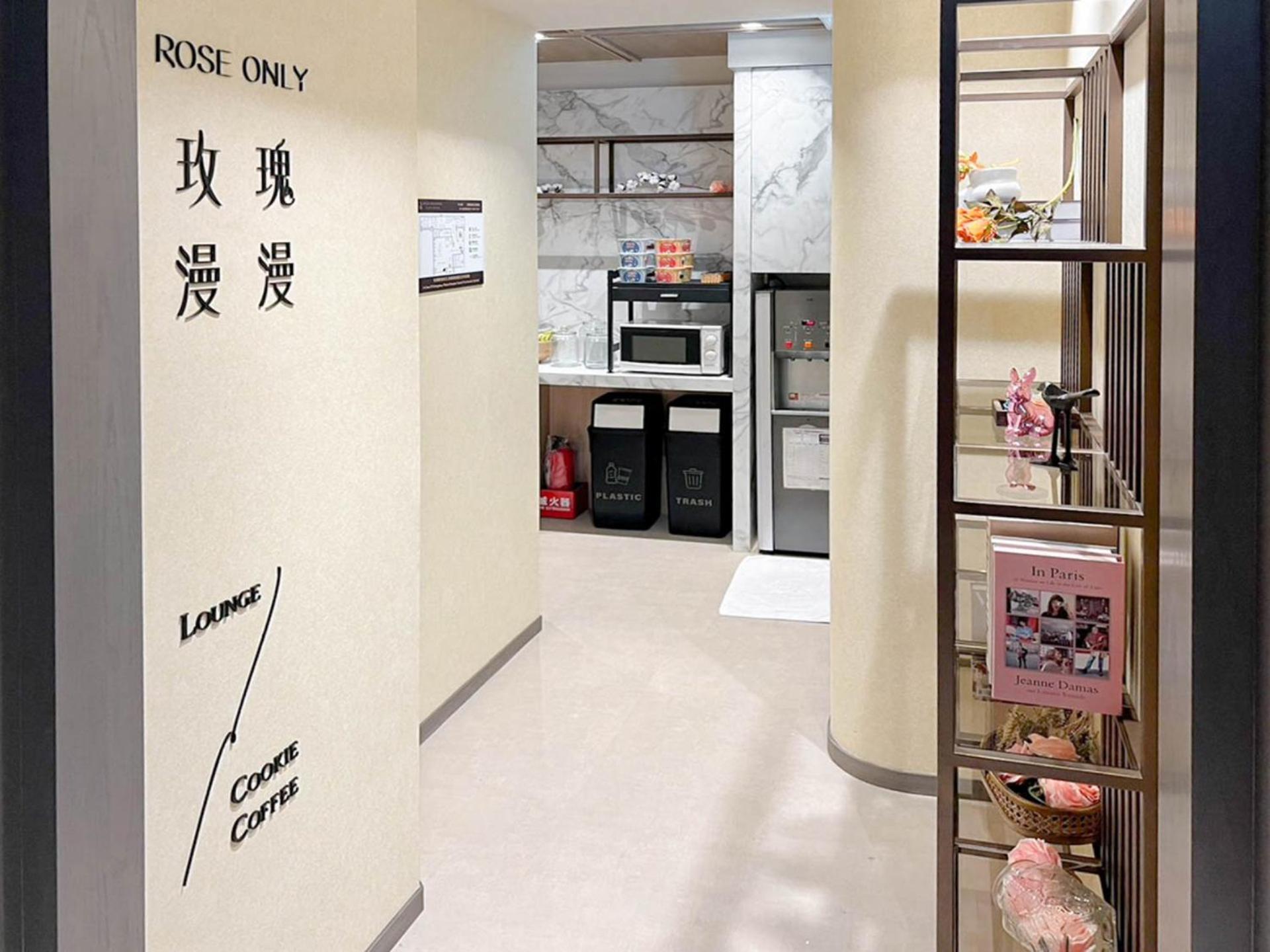 Royal Rose Hotel Zhongshan Taipei Exterior photo