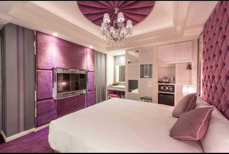 Royal Rose Hotel Zhongshan Taipei Exterior photo
